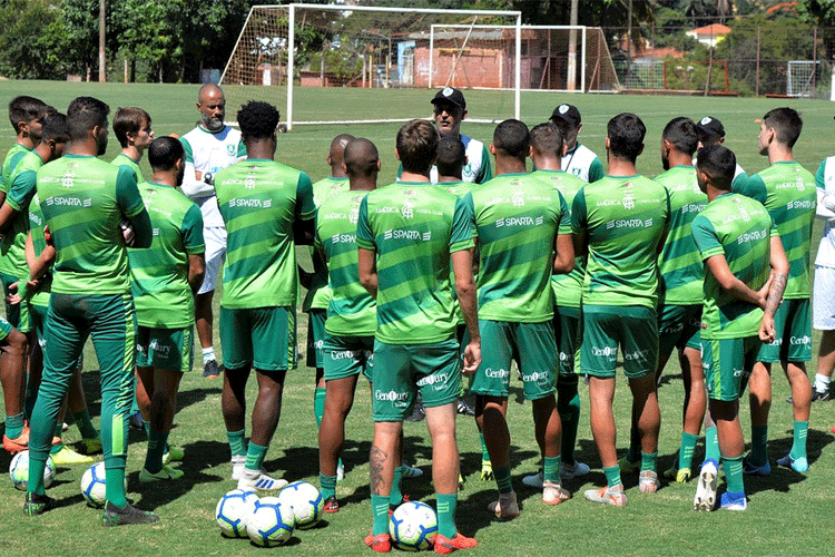 Amrica desafia ascendente Ferroviria em duelo de ida da terceira fase da Copa do Brasil